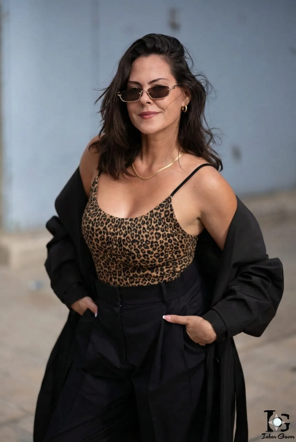 בגד גוף ריב מנומר קלאסי מחטב לנשים | טופ פנימי מובנה (No Bra) | גב חשוף